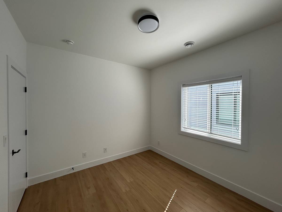 00808_PsHvtgUeOu_0ww0oo_1200x900