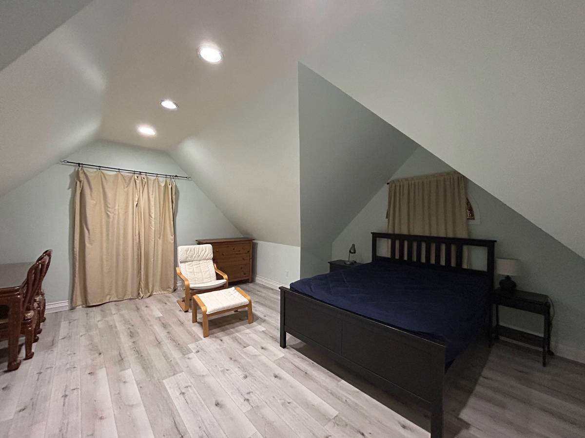 01010_bnDG5sVu6a0_0ww0oo_1200x900