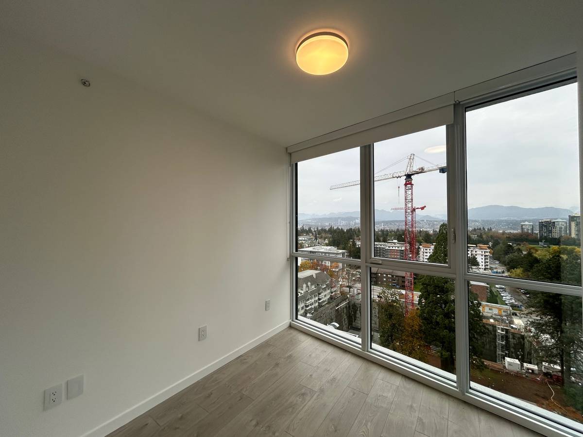 01616_aS5ESOGGl0E_0ww0oo_1200x900