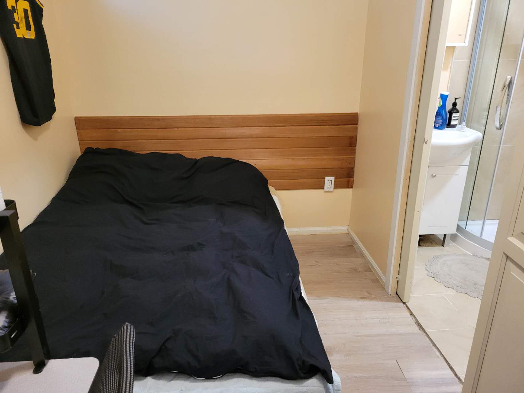 LOWER HOUSE ROOM C PHOTO 1