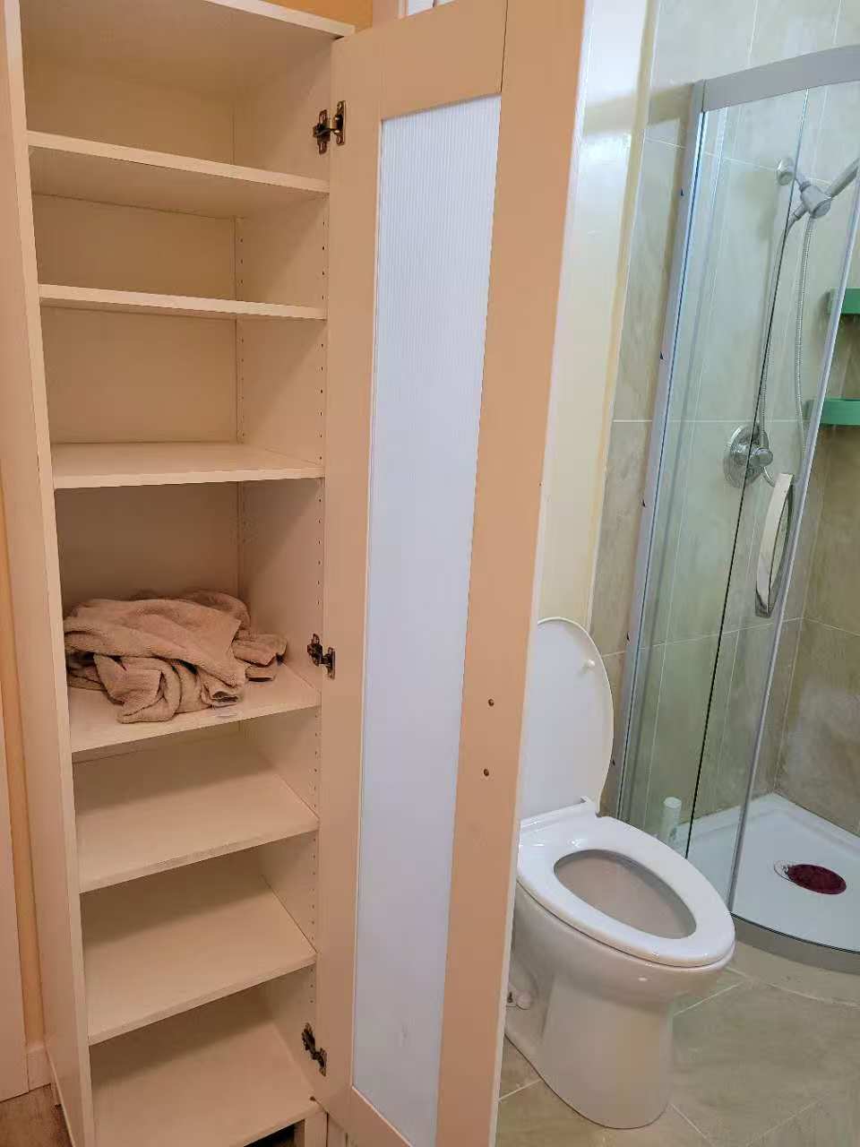 LOWER HOUSE ROOM D PHOTO 3